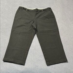 Valerie Stevens Black Capris Classic Cotton Blend